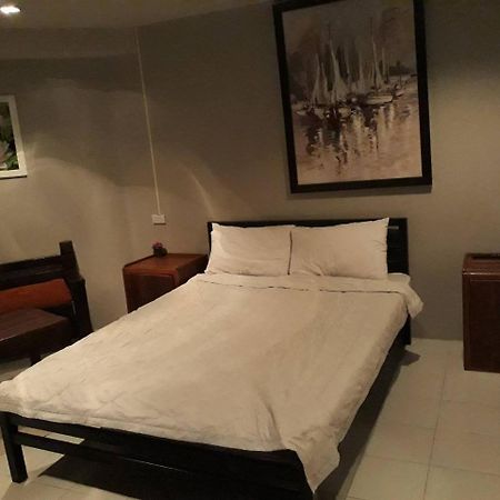 Pk Hostel Phra Nakhon Si Ayutthaya Luaran gambar