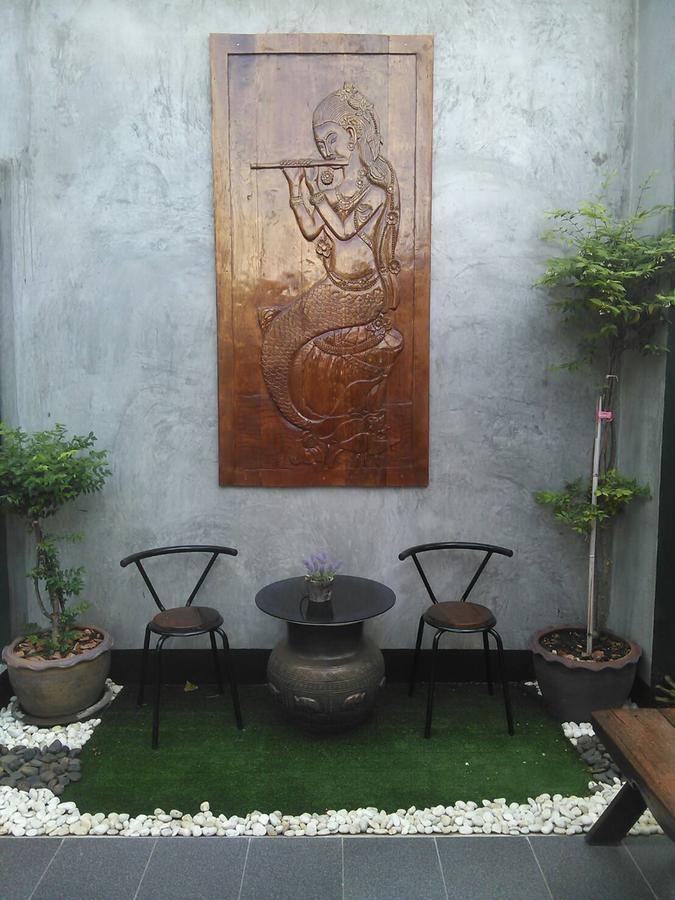 Pk Hostel Phra Nakhon Si Ayutthaya Luaran gambar