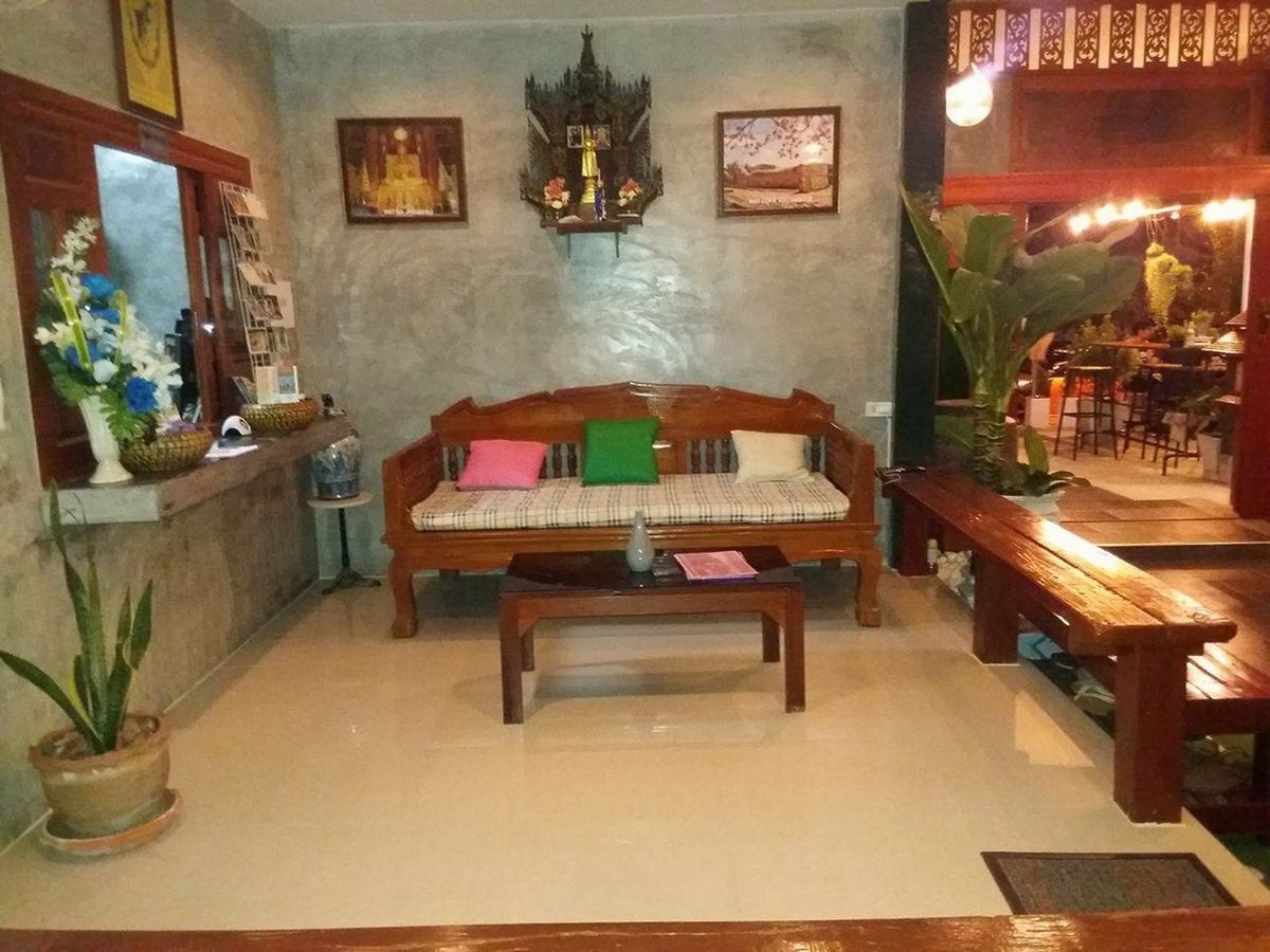 Pk Hostel Phra Nakhon Si Ayutthaya Luaran gambar
