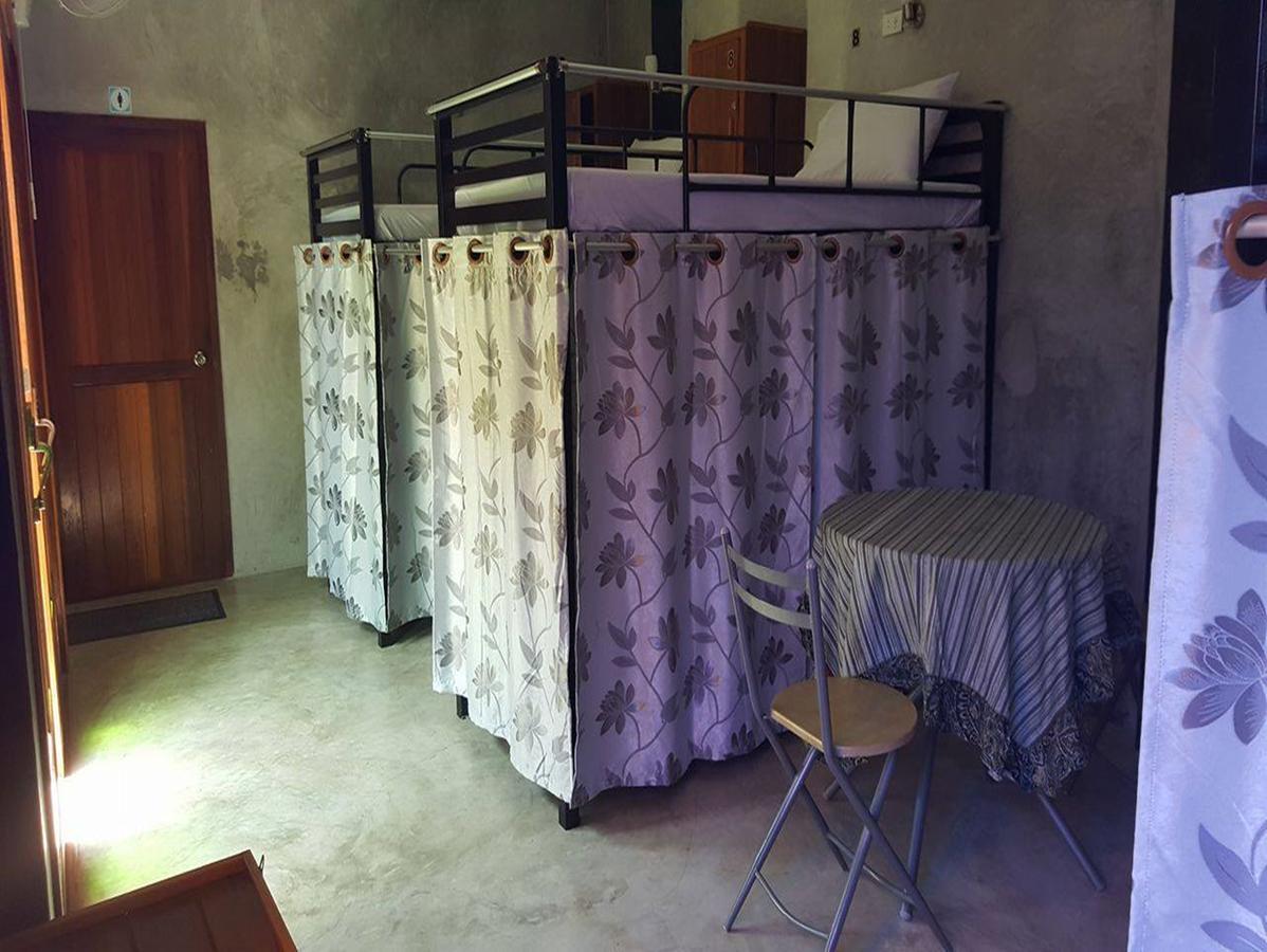 Pk Hostel Phra Nakhon Si Ayutthaya Luaran gambar